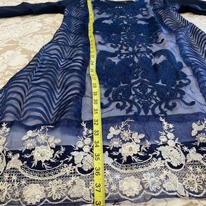 Three piece Pakistani shalwar kameez